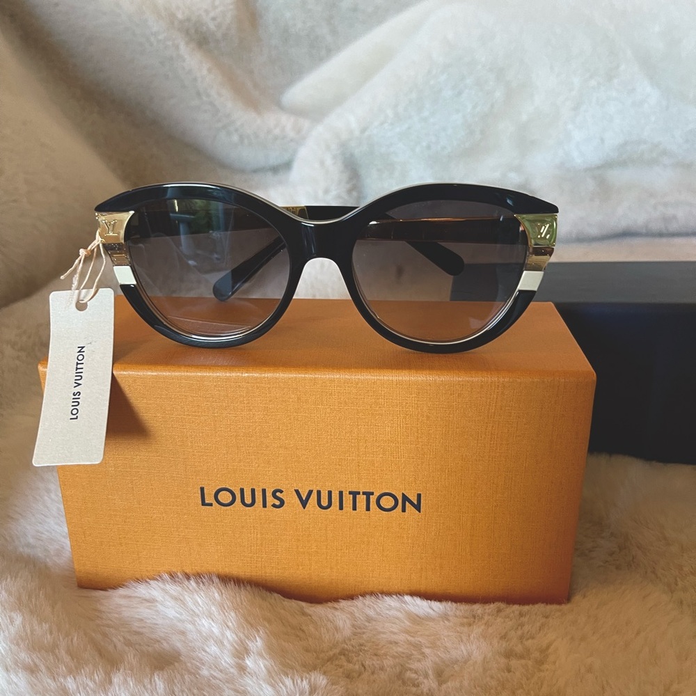 LV Petit Soupçon Cat Eye Sunglasses